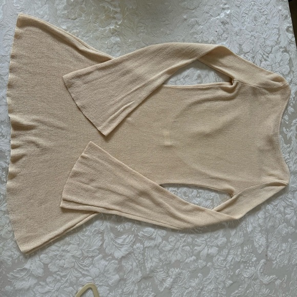 Meshki Cream Backless Dress - Picture 9 of 10